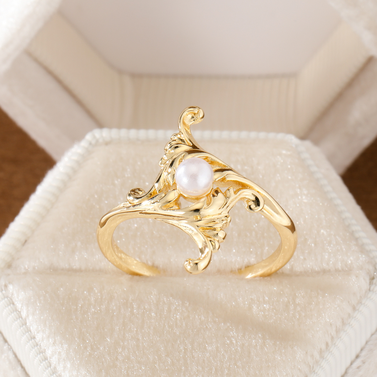 Women's Vintage Plated Ornate Scrollwork Ring